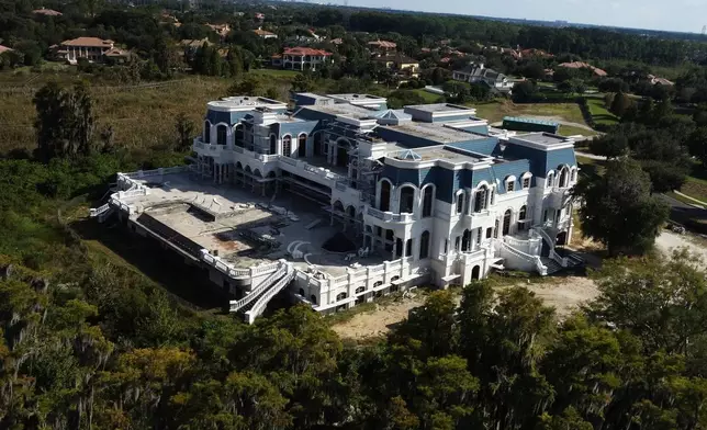 Jackie 的「凡爾賽宮」仍在施工中。(網上圖片)