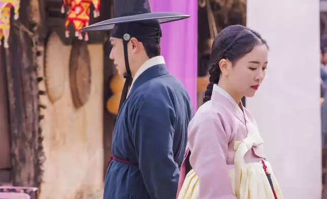 李泰重遇心上人令復仇計劃全被打亂(Disney+提供劇照)