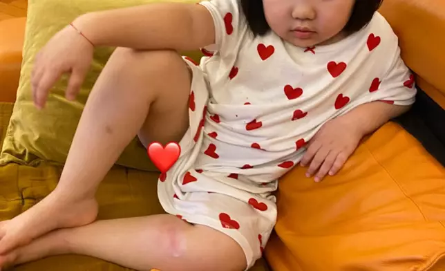 Lucy坐姿好麻甩！