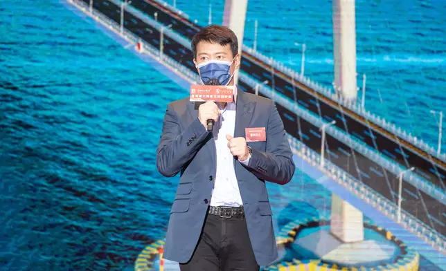 黎明介紹音樂板塊的合作。