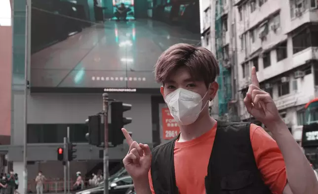 洪助昇（Aiden）趁工作空檔期間，現身打卡感謝fans應援！