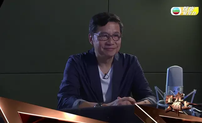 鄭子誠接受無綫娛樂新聞台主持潘盈慧《星光路上》專訪。