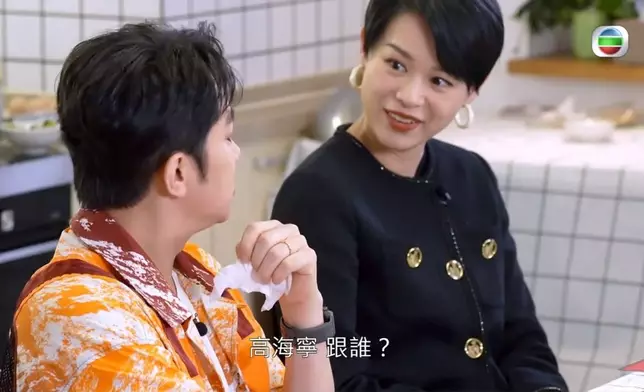當祖藍話想撮合高海寧同TVB某藝人時，杏兒即時露出八卦樣。
