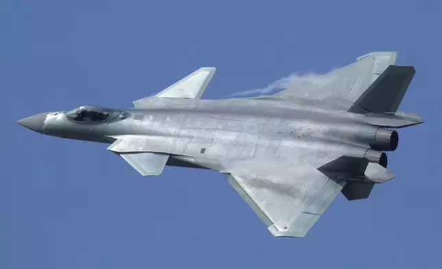 從昔日的「航空救國」到今天是努力建設新時代航空強國，沒有過去的付出便沒有今天的成果。圖為解決軍殲20五代新銳戰鬥機。(網上圖片)