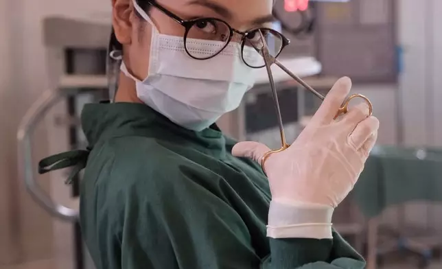 Lesley在《白色強人II》飾演醫院新丁。