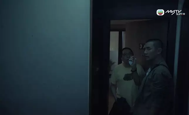 洪永城發現茂坪大廈有人放鬼。