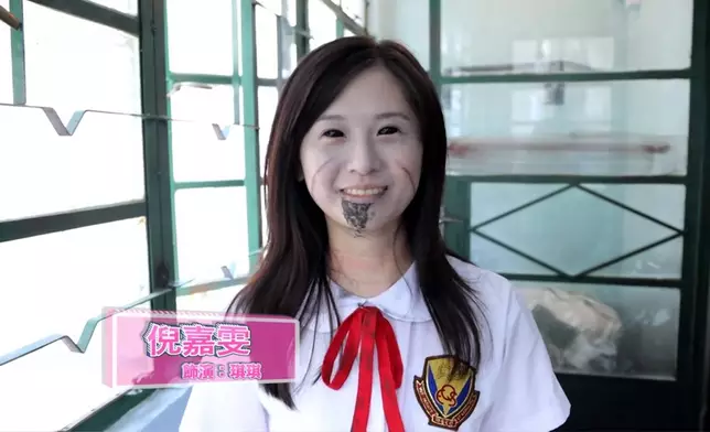 化咗鬼妝嘅Carmen，依然都仲幾靚女。