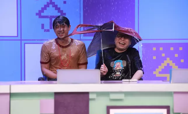 「開心無敵彈遮遮」又係笑死人。