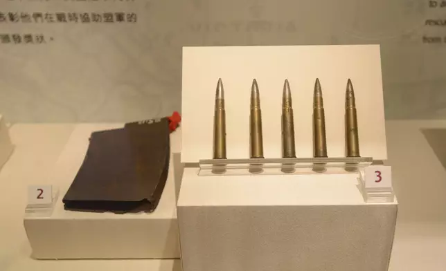 東江縱隊港九獨立大隊隊員於戰時所用的槍彈 (資料圖片)
