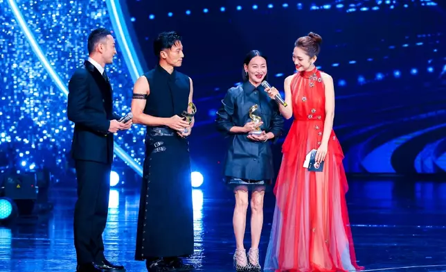 謝霆鋒和惠英红獲得「年度影響力演員」獎項