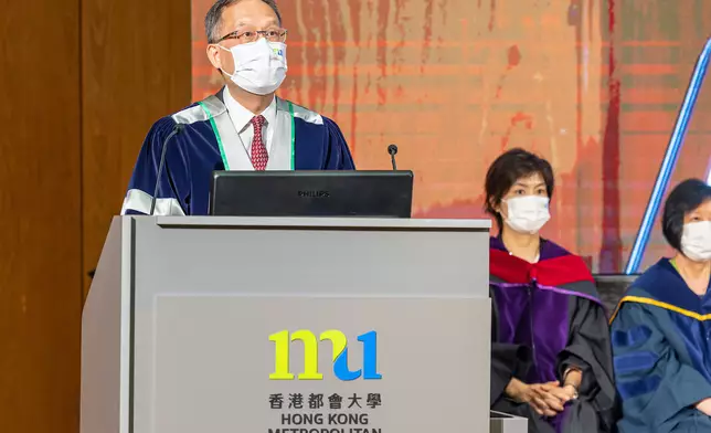 校長林群聲歡迎一眾大學新成員，在都大展開新的一頁