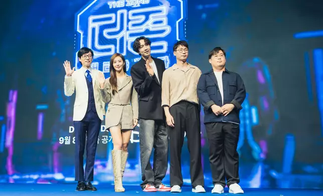 3位主持和兩位PD於6日現身出席新節目發布記者會（Disney+提供圖片）