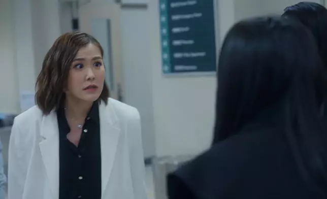 劉佩玥驚呆得嚟、一副難以接受現實咁嘅款。