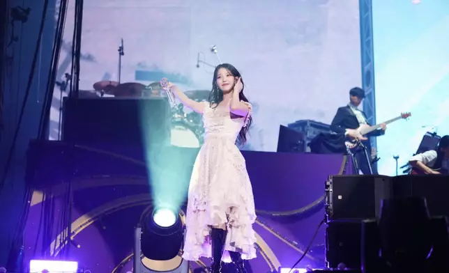 IU成為首位在首爾奧林匹克主競技場舉辦單獨演唱會的solo女歌手（網上圖片）