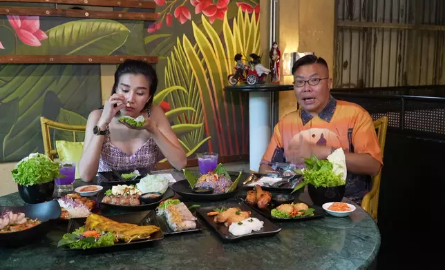 介紹米芝蓮星越南菜時，「冬蔭妹」食到停不到口。