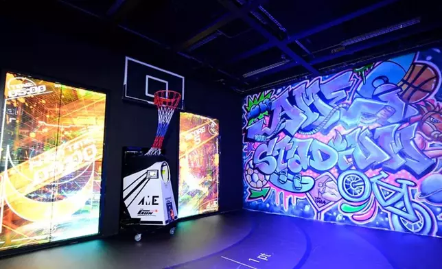 滿布塗鴉的電競籃球場，不單可以對戰，還很適合打卡。AME官網圖片