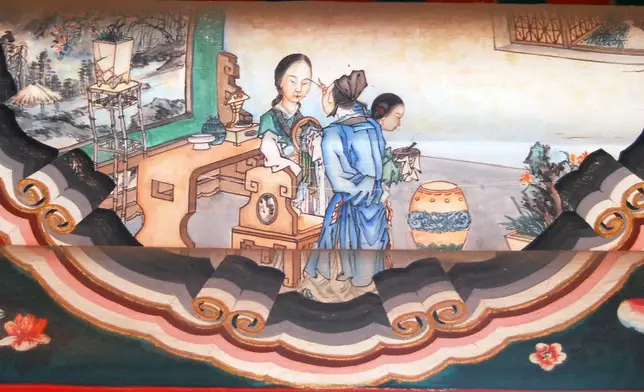 頤和園長廊彩繪：張敞畫眉 (網上圖片)