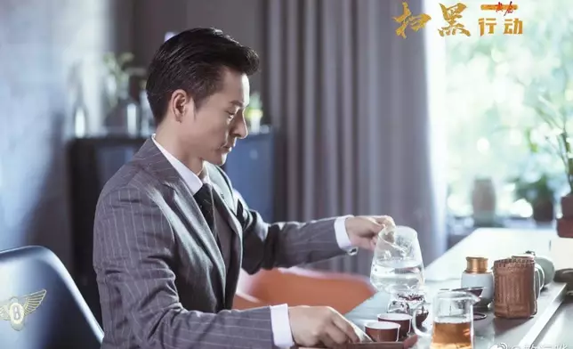 教海譁近年仲拍網劇同網絡電影。