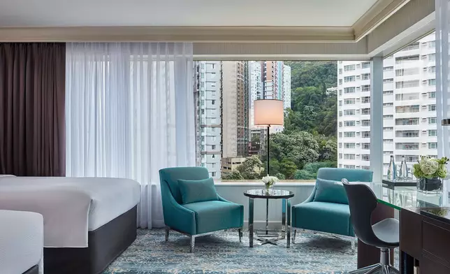 香港JW萬豪酒店最新推出以牛扒美食為主角的JW Tomahawk Staycation住宿套票。JW萬豪酒店官網圖片