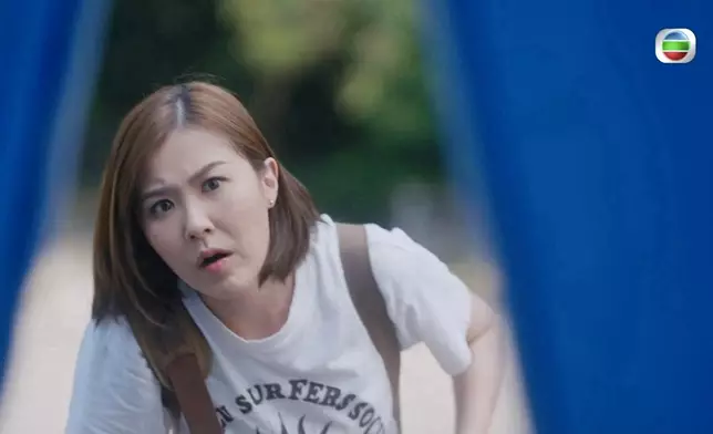 網民另外仲讚阿Moon演繹到2022同2006年嘅分別，睇吓，個眼神同表情真係簡單好多架。