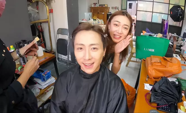 Carmaney亂入Doniven的訪問。