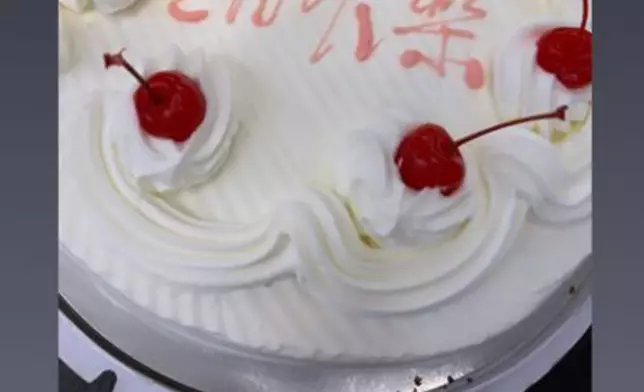 陳若儀透露蛋糕上插上一支蠟燭，是代表著林志穎的重生。