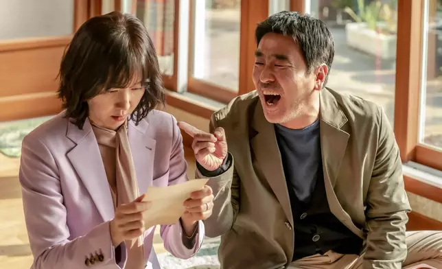 導演指片中不少爆肚場面都是演員臨場發揮。