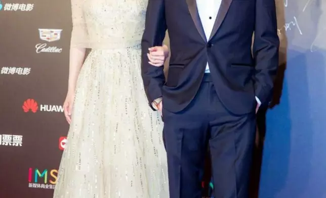 趙麗穎與馮紹峰去年宣布離婚，雖然兒子共同撫養，但二人各行各路。