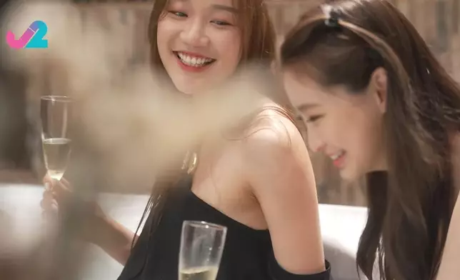 呢一刻好好傾，下一刻又會唔會因為爭風呷醋朋友變敵人？