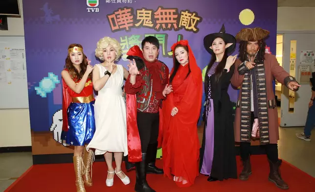 「嘩鬼隊」成員（左起）Juliana、馬蹄露、梁思浩、關寶慧、羅泳嫻及古天祥。