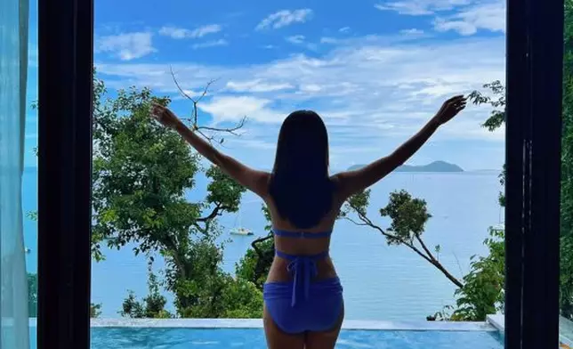 陳庭欣出名身材靚，呢張背影圖Figure幾正。