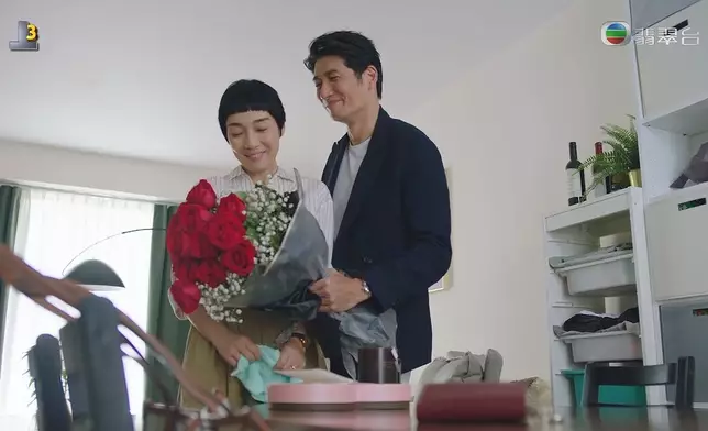 又送花又壁咚，問你冧唔冧！