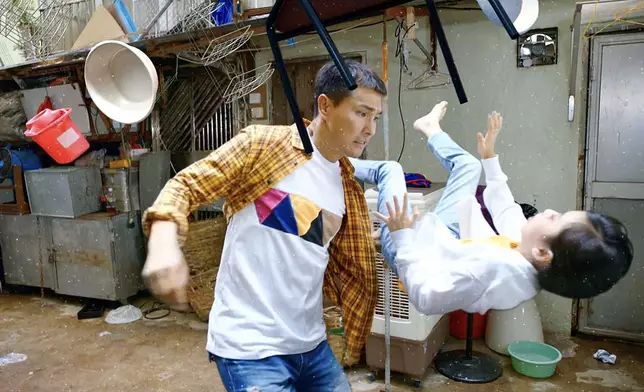 加上CG的效果。