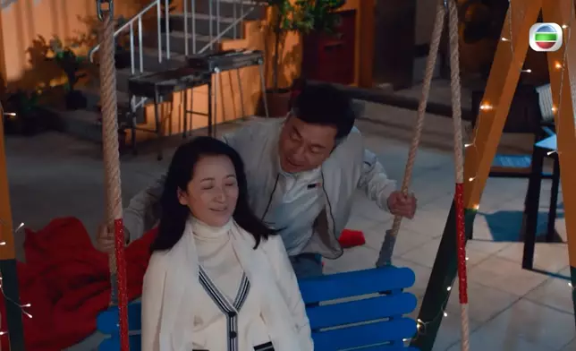 黎耀祥同龔慈恩劇中飾演恩愛夫婦。