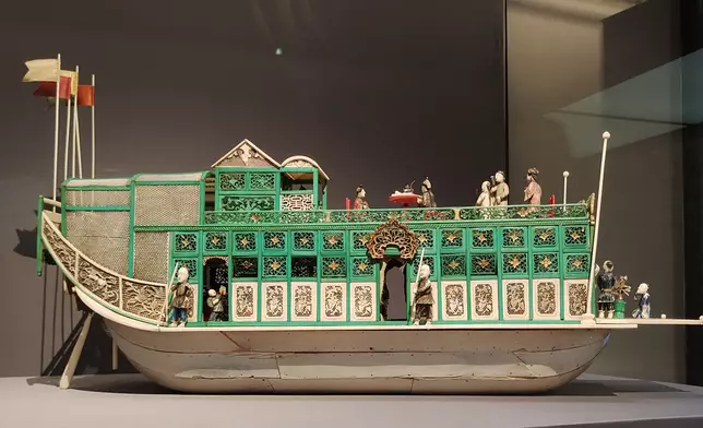 清代廣州花艇(海上妓院)模型，有以綠色為主。(資料圖片)