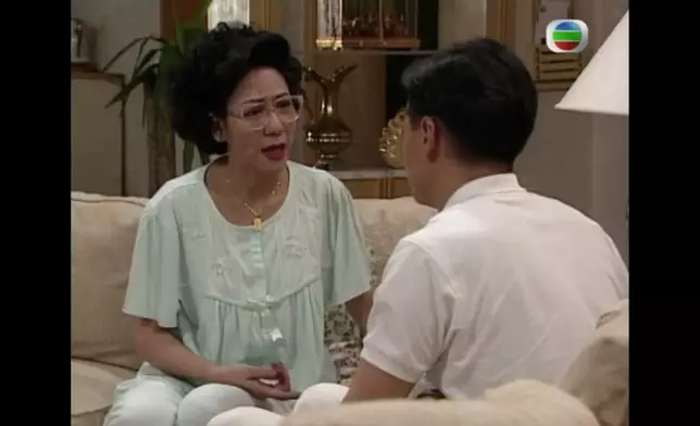 蘇恩磁於1973年畢業於無線電視第二期藝員訓練班，同期同學有伍衛國、宋豪輝、盧宛茵、吳浣儀等，第一部電視劇為《浪子》，在劇中飾演一名茶客，因得到劉芳剛的賞識而獲安排於電視劇《琉璃世界》中擔任女主角。