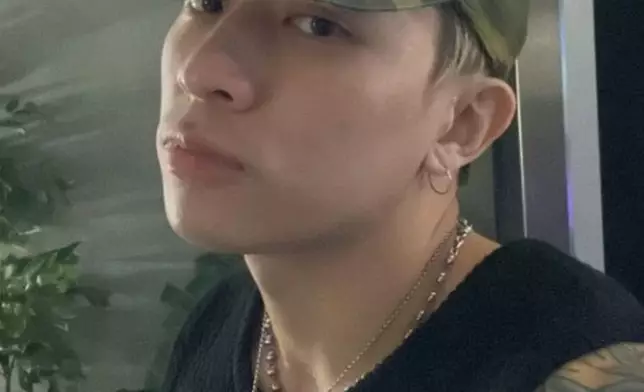 Tyson Yoshi不獲商台邀請出席於昂坪舉辦《2022年度叱咤樂壇流行榜頒獎典禮》記者會。