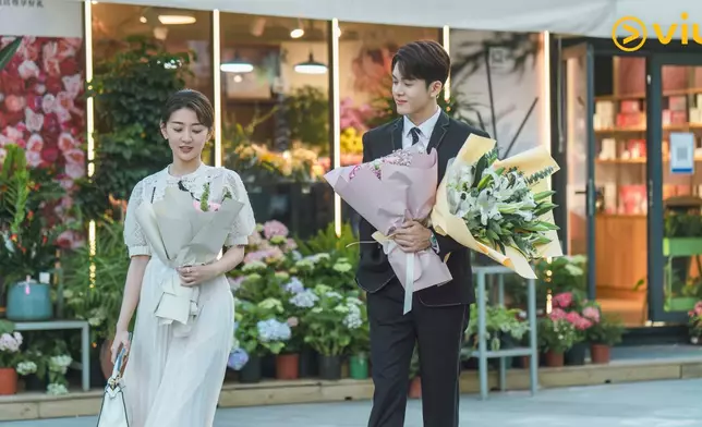 全新愛情喜劇《我可能遇到了救星》已於「黃Viu煲劇平台」上架。