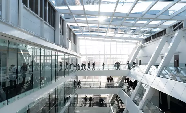 Holland Park School由最高級別的Outstanding降至最低級別的Inadequate。Holland Park School官網圖片