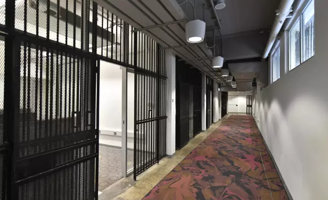 法院原有的羈留設施會繼續保留。