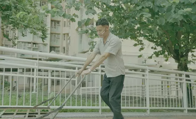 而佢最難忘，係當年呢條搵食斜路。