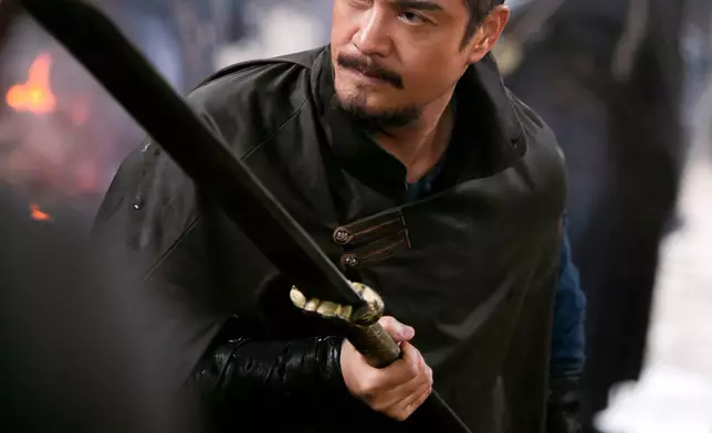 1985年首播劇集《雪山飛狐》中，飾演胡斐的呂良偉今次扮演馬行空。