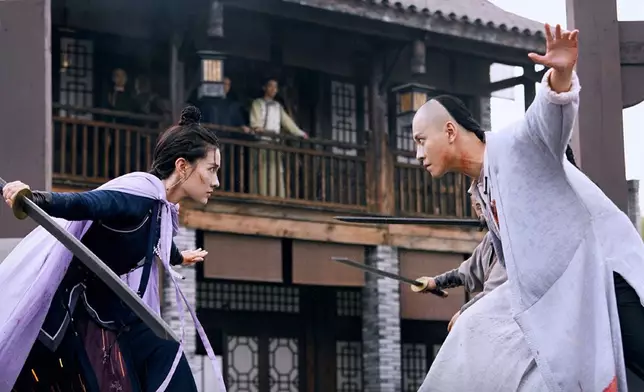 秦俊杰大爆險遭「蝦碌」梁潔捅傷。