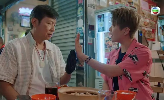 江嘉敏今次個角色雖然聲大大又粗粗魯魯咁，但網民都普遍受落，仲讚佢大有進步。