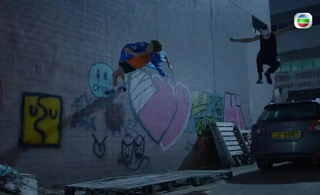 江嘉敏今次個角色雖然聲大大又粗粗魯魯咁，但網民都普遍受落，仲讚佢大有進步。