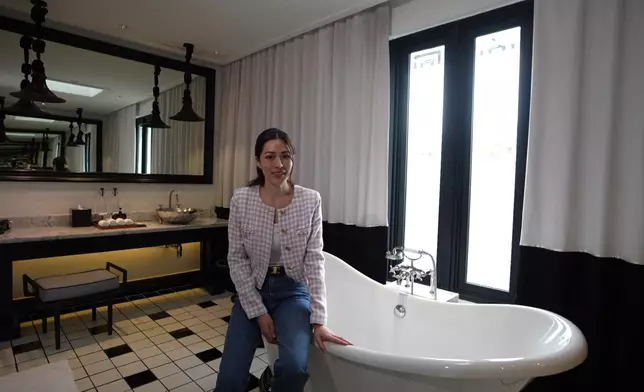 「叉燒姐」最欣賞酒店的浴室。