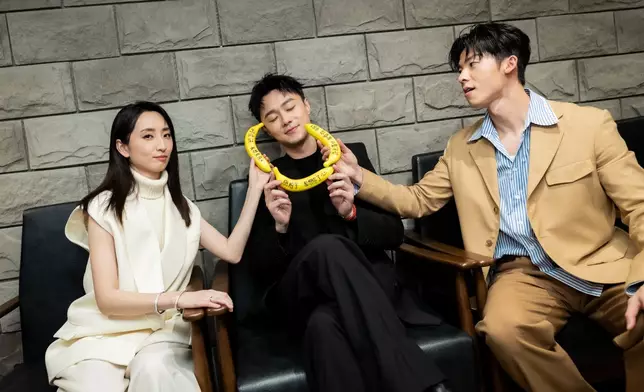 柯佳嬿、許光漢和施柏宇對於《想見你》電影在香港有如此好成績都感到很感動。