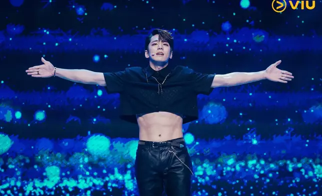 金旻奎大晒結實腹肌（黃Viu提供劇照）