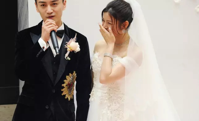 陳妍希與陳曉於2016年結婚。