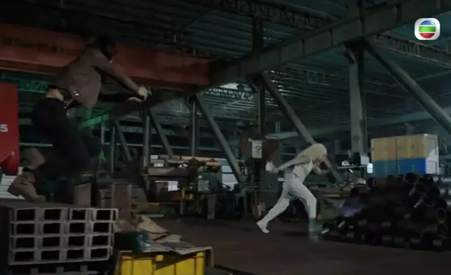 呢場「暗器VS手槍」嘅亡命追逐戰，獲讚有睇頭兼刺激。